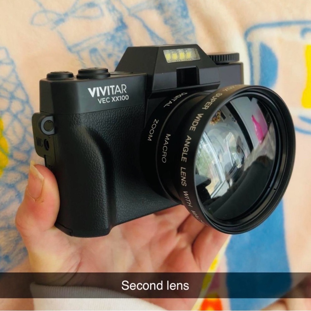 VEC XX100 4K Digital Camera plus two extra lens and bag - Picture 5 of 9
